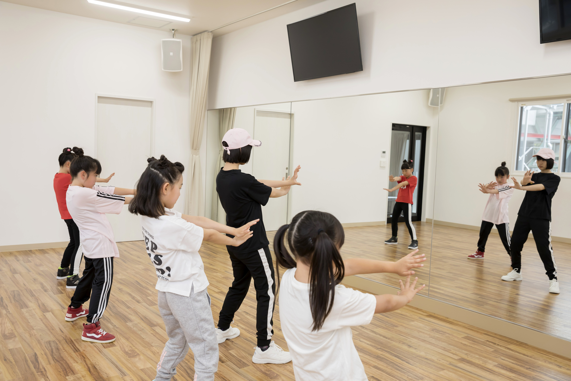ダンスワークショップの様子（イメージ）